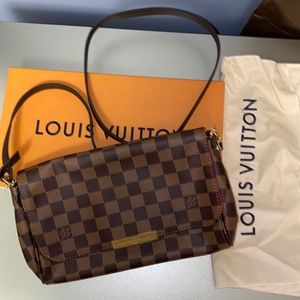 Louis vuitton favorite mm DE. Authentic used maybe 3 times.